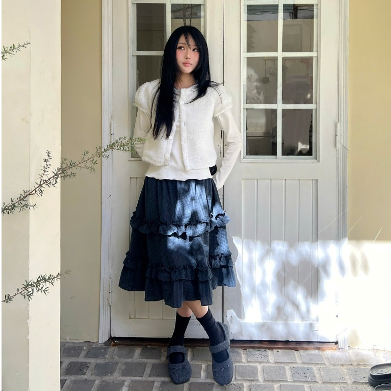 AREUM Chân váy caro nhí RINA Skirt nhún bèo tầng lưng chun | BigBuy360 - bigbuy360.vn