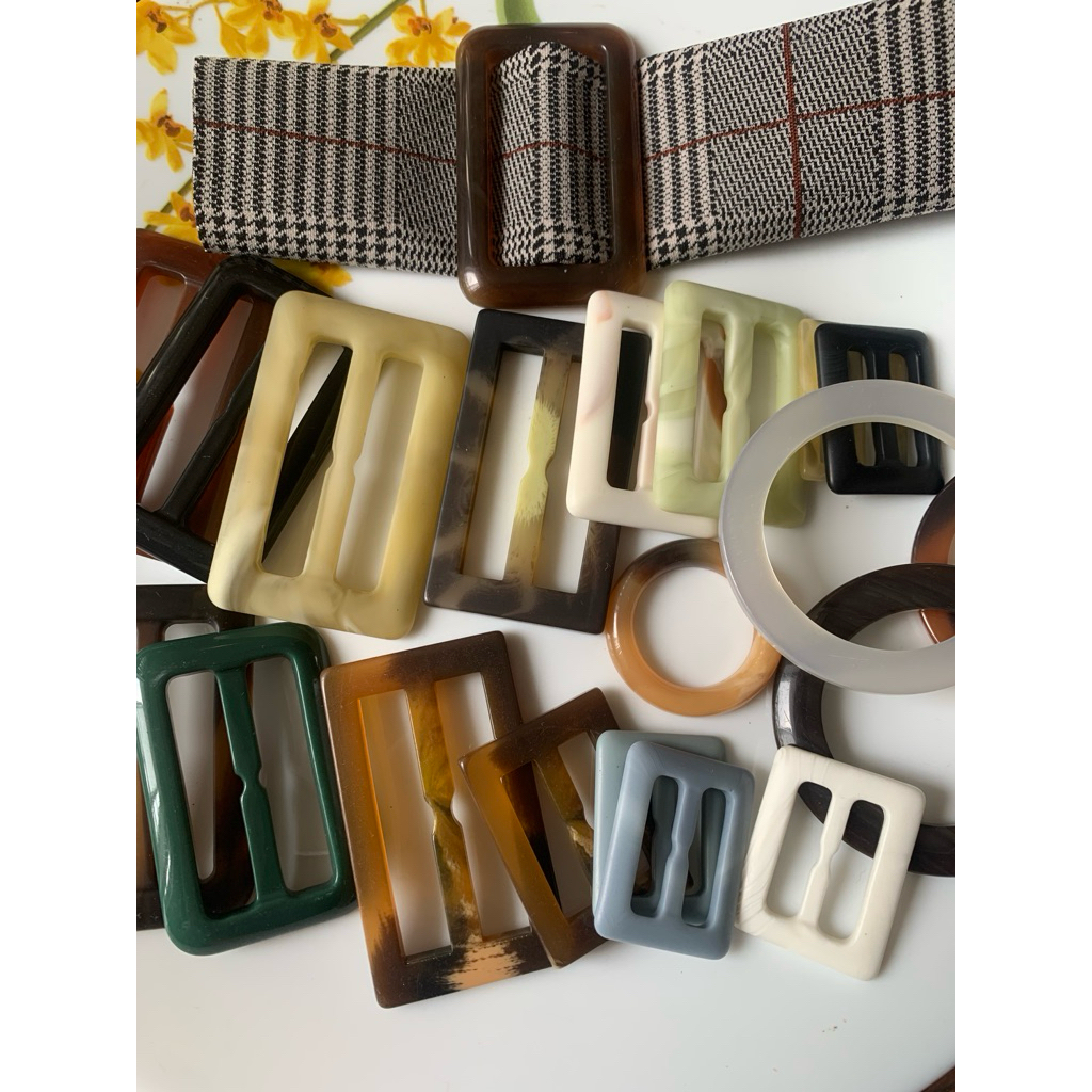 Khoen áo, nhiều size, nhiều màu.