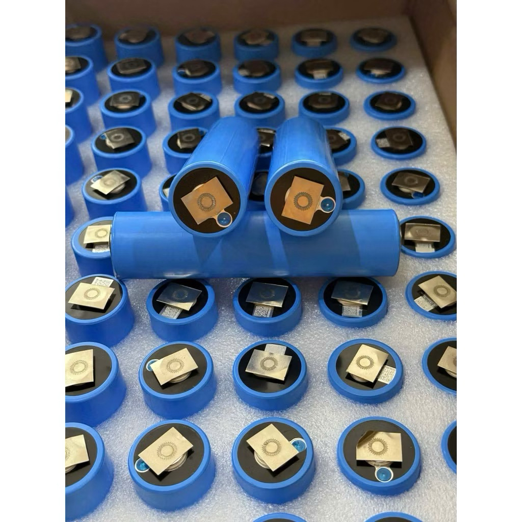 Xanh Dương  EVE 33140 dung lượng 15Ah hệ LiFePO4 3.2V