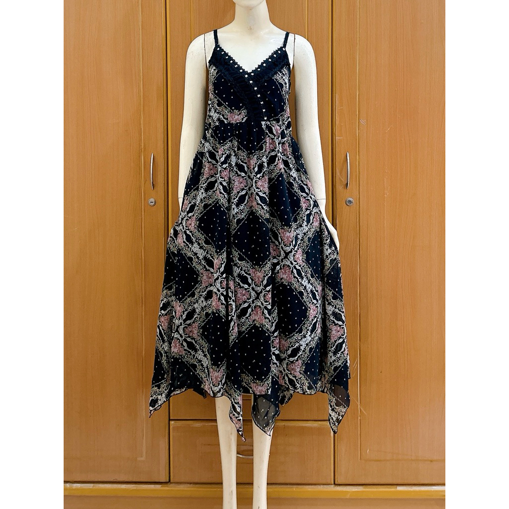 Đầm váy Axes Femme 2hand Nhật 2 dây hoa hồng maxi dáng dài