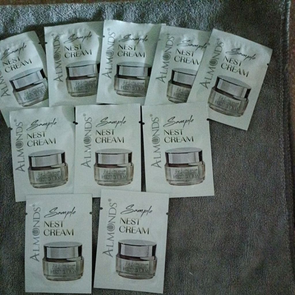 kem dưỡng chính hãng almonds