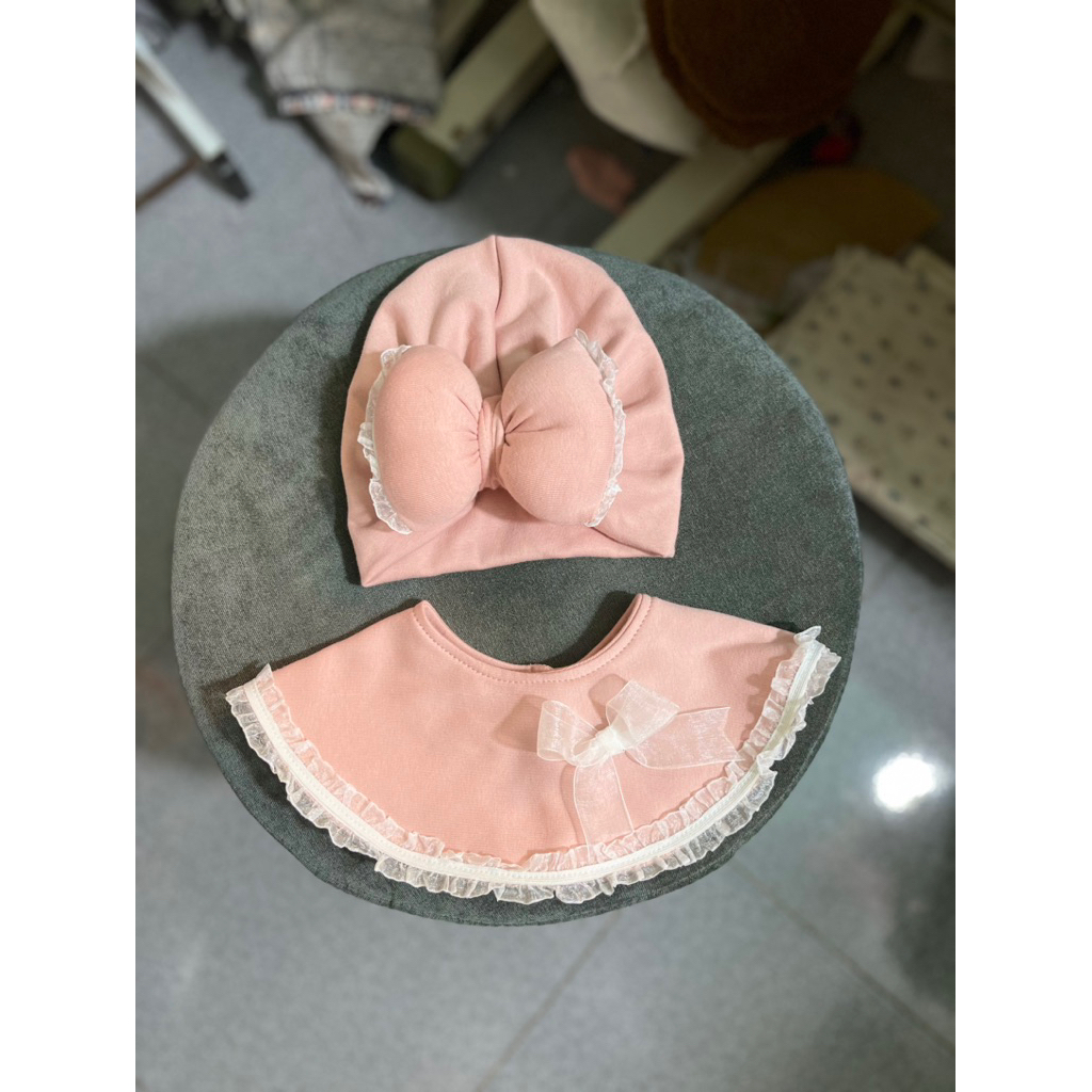 Mũ cho bé gái: set mũ yếm cho bé gái