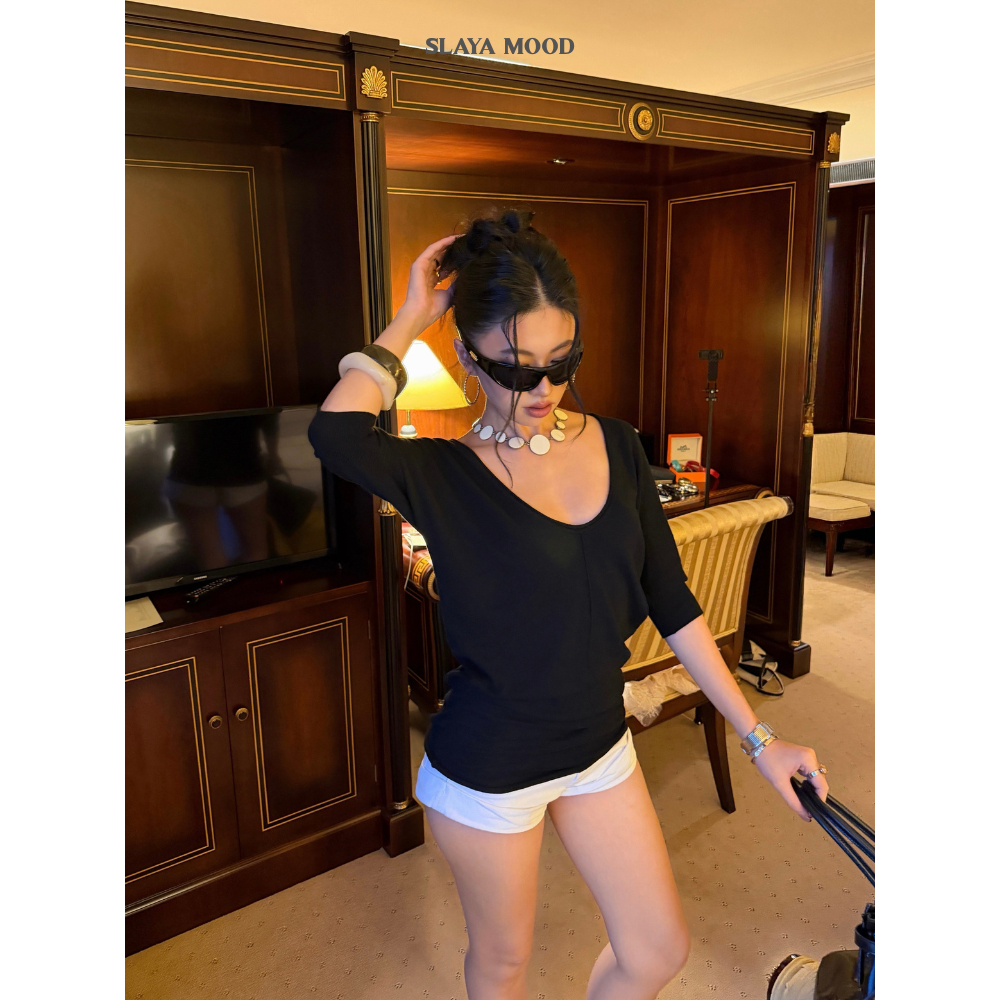 Áo Len Mềm Cổ V Khoét Sâu Tay Lửng - Miley Top - SLAYA MOOD