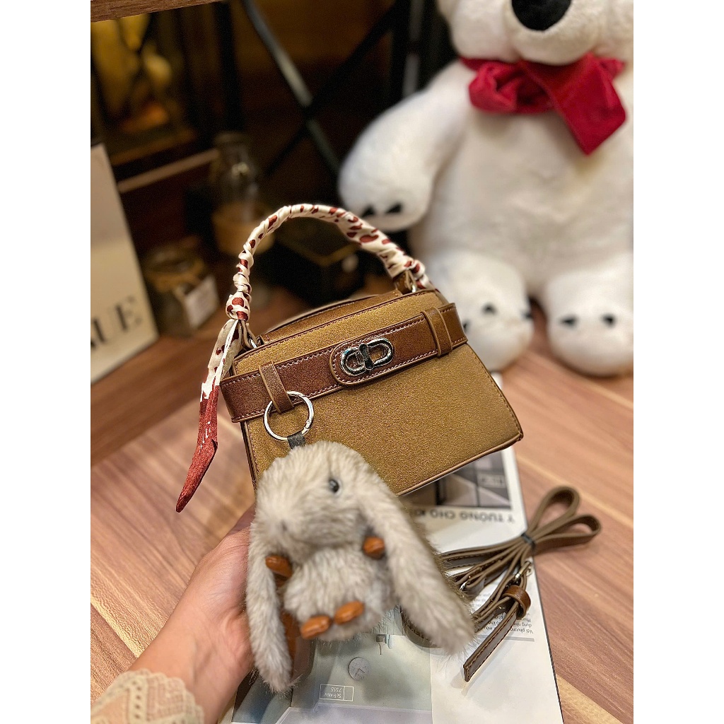 Túi đeo chéo nữ form hộp da lộn,túi đeo vai tặng kèm charm thỏ dễ thương phong cách tiểu thư Đăng Túi DK096 | BigBuy360 - bigbuy360.vn