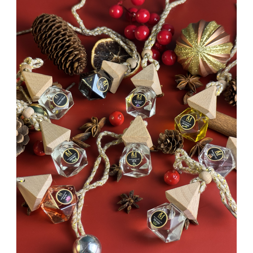 Tinh dầu treo xe Mocotics 8ml – khử mùi ô tô, thơm lâu, treo gương xe, nhiều mùi, sả chanh, xá xị,..