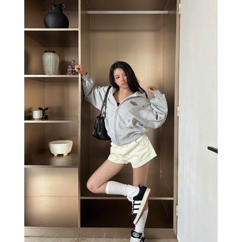 Calem.Club- Áo Hoodie Zip CALEM STICKER chất nỉ chân cua form boxy nam nữ áo khoác nỉ dây kéo mùa đông | BigBuy360 - bigbuy360.vn
