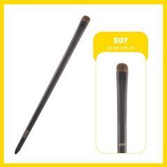 Cọ Phấn Mắt Vacosi Ngắn E07