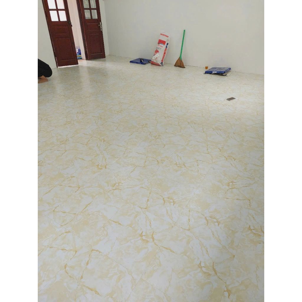 Set 15 tấm sàn nhựa 100% nhựa giả đá sẵn keo bóc dán kích thước 45*45cm