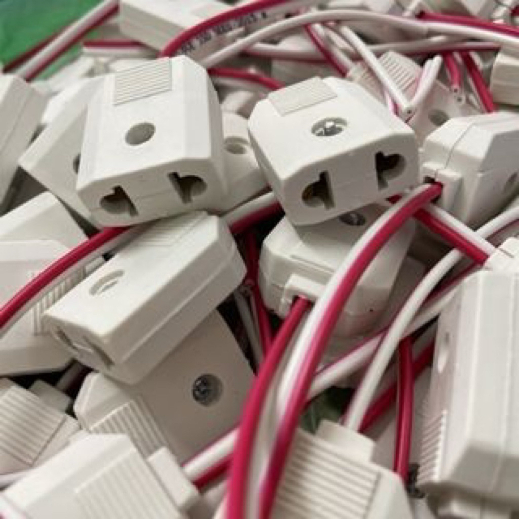 Phích Cắm Điện Âm