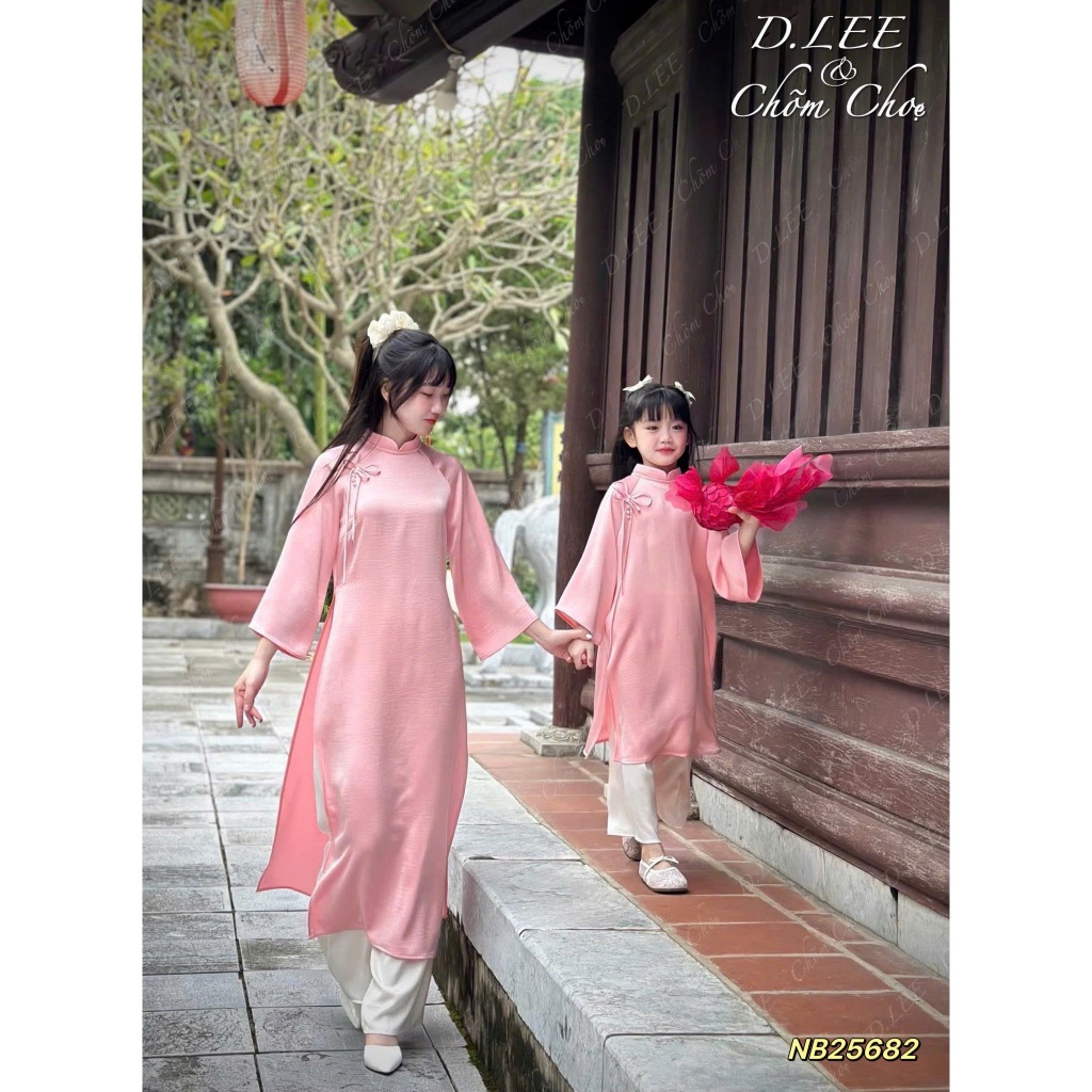 Áo dài TẾT cho bé gái, áo dài Tết màu hồng nhạt chất lụa gấm hoa phối quần lụa satin trắng cho bé 10