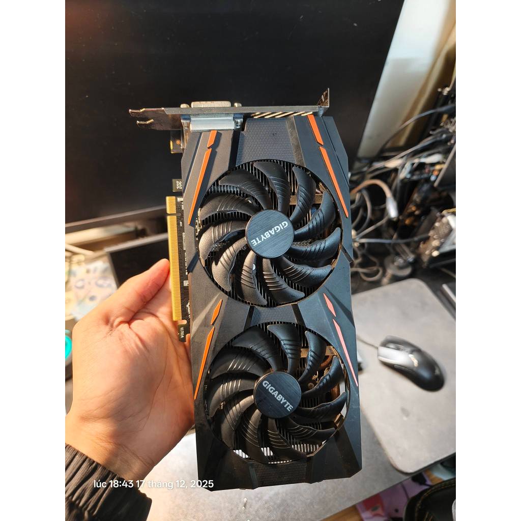 CARD MÀN HÌNH GIGA RX 570 4GB CÓ BACKLIT
