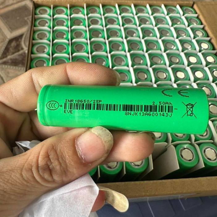 Pin EVE 25P 2500mAh Xả Cao 12C 30A Hàng Mới 100% Nhập Khẩu Chính Hãng
