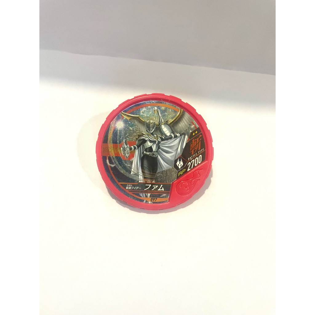 Tiệm đồ cũ - xu gashapon sưu tầm Kamen rider Femme - ảnh thật
