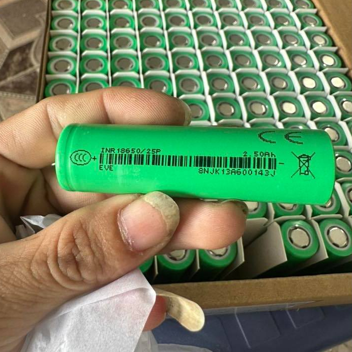 Pin 18650 EVE 25P 2500mAh Xả Cao 12C 30A Hàng Mới 100% Nhập Khẩu Chính Hãng