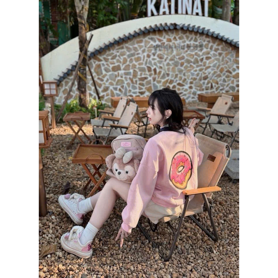 Áo sweater nữ màu hồng donut Rollo Ralla – Áo nỉ form rộng dễ thương phong cách Hàn Quốc