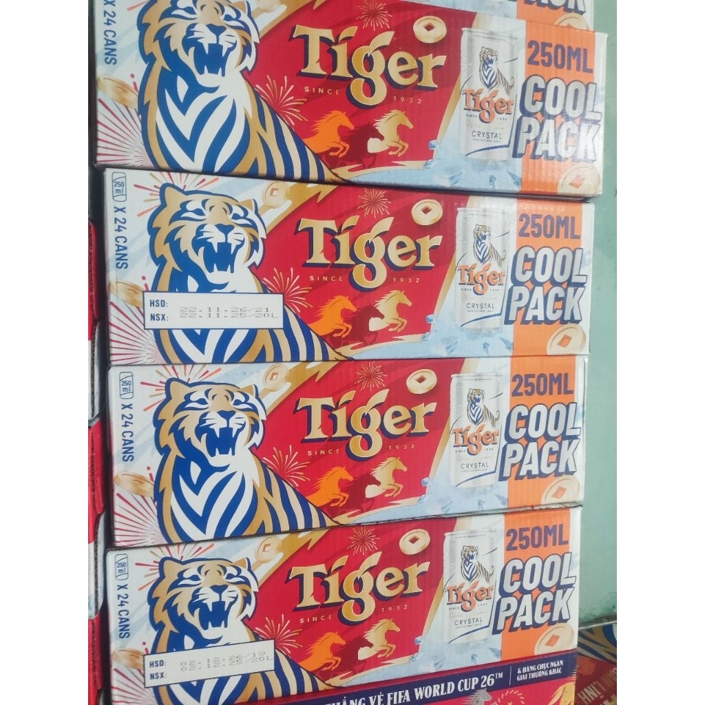 Thùng 24 lon Bia Tiger mẫu Xuân 2026 Crystal Coolpack 250ml