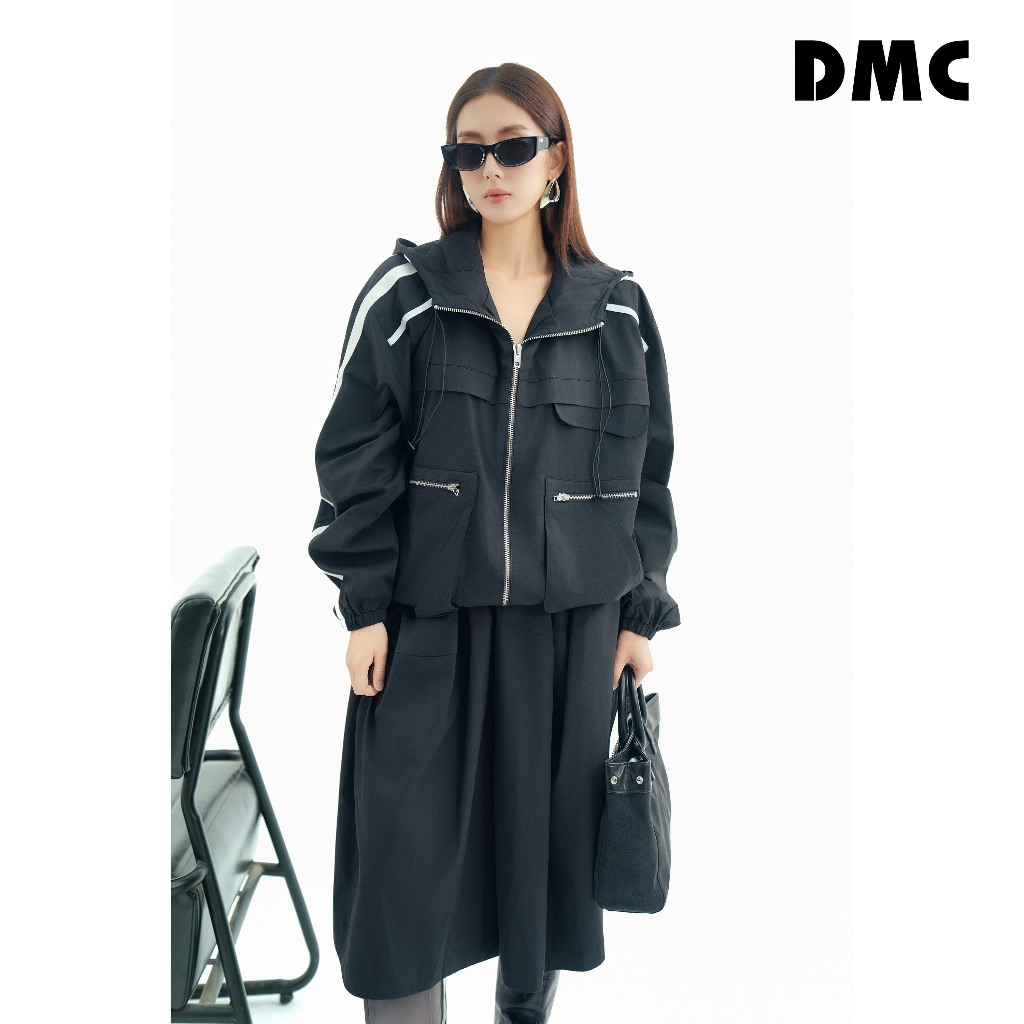 Áo khoác đen khóa kéo phối mũ DMC (Black Breathable Nylon Jacket)