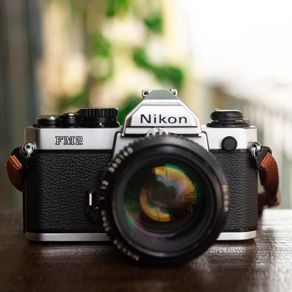 NIKON FM2 - NIKKOR 50MM F/1.2 AIS [SLR/135mm]