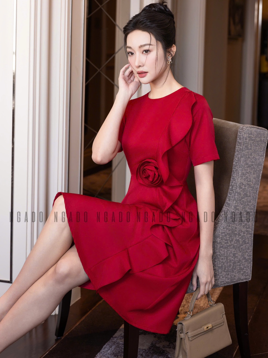 Đầm Đỏ Phối Bèo NGADO - Nhẹ Nhàng và Duyên Dáng