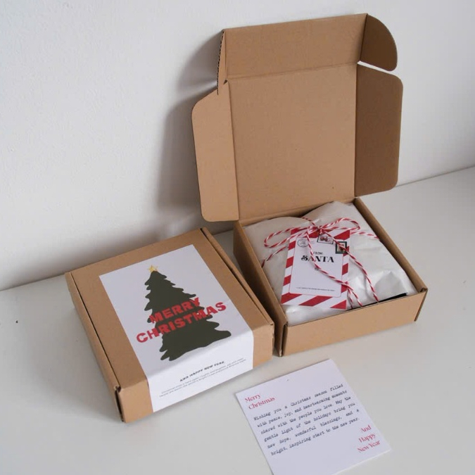 Hộp Gói Quà Rỗng Kèm Nơ Và Thiệp Dịp Giáng Sinh Joan Studio