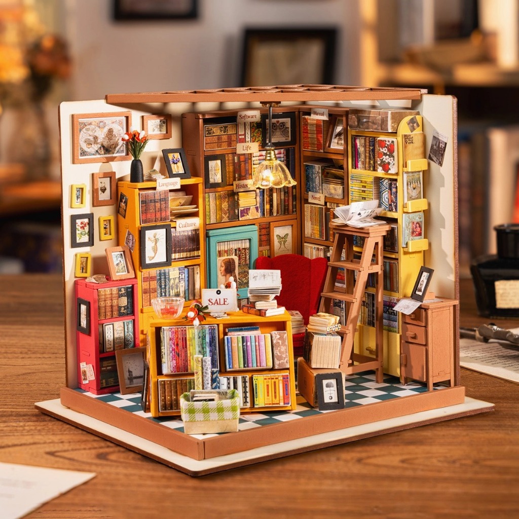 Rolife DIY Miniature Dollhouse – Sam’s Study DG102 | Phòng Làm Việc Mini DIY Tinh Xảo