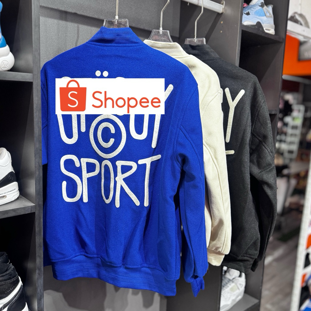 Áo Khoác jacket Stu Sport nút bấm chữ da lộn Phong Cách Streetwear
