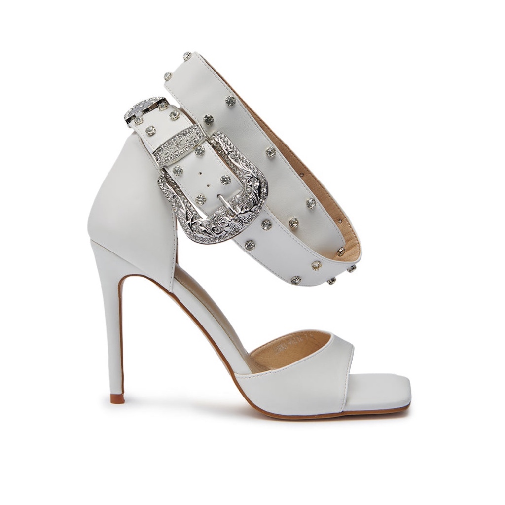 (Đặt trước) Giày sandal cao gót AZALEA WANG ZORKA WHITE WESTERN BUCKLE STILETTO