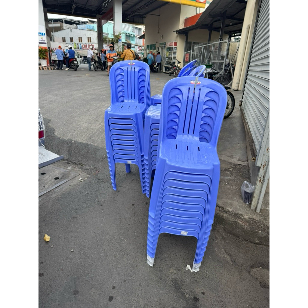 Ghế dựa lớn duy Tân 4 sọc , combo 4 ghế dựa lớn , ghế tựa lưng duy Tân ngồi bàn cao , ghế nhựa duy T