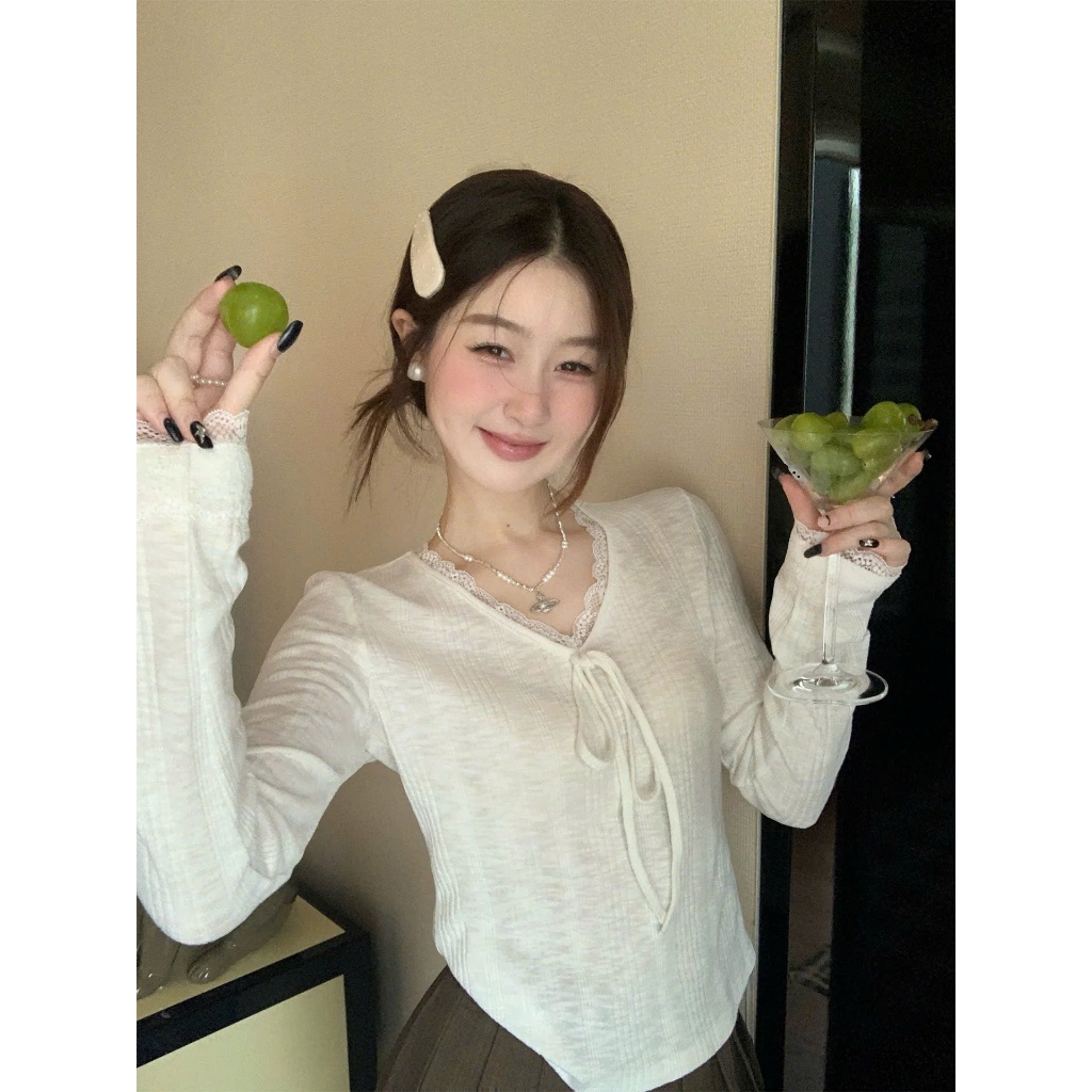 Áo thun cổ tim phối ren chất cotton Tuna Store | BigBuy360 - bigbuy360.vn