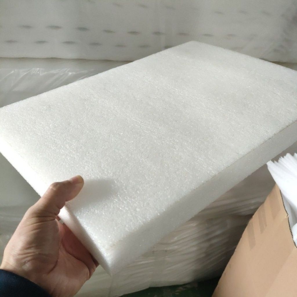 Tấm xốp PE foam dày 2cm x 50cm x 50cm  màu trắng