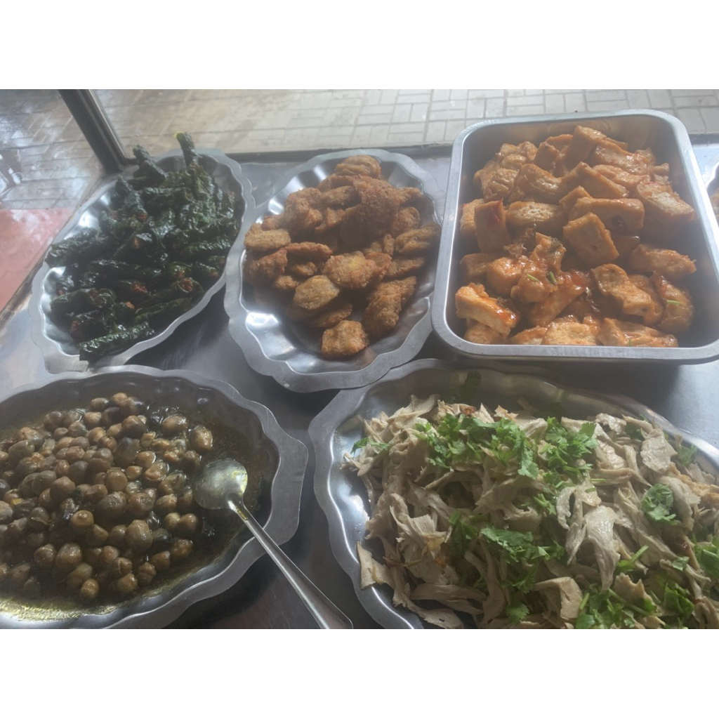 Cơm chay, bún chay, mì tôm chay, nước chấm chay