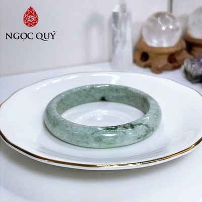 Vòng cẩm thạch A Myanmar - Ngọc phỉ thúy type A màu xanh táo bản hẹ ni 51 -59 mm - Ngoc Quý
