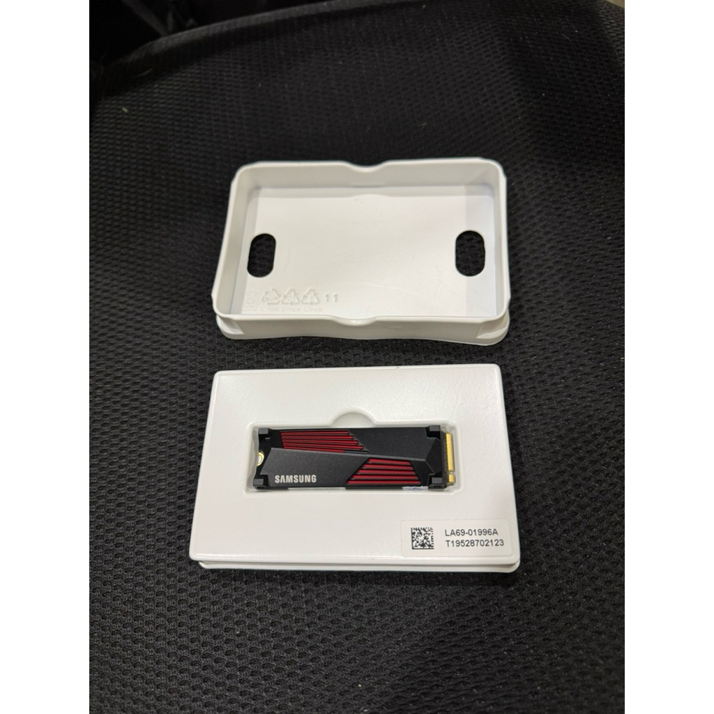 Ssd Samsung 990 pro 2TB Tản nhiệt heatsink (hàng new tray ko box) bảo hành 2 năm