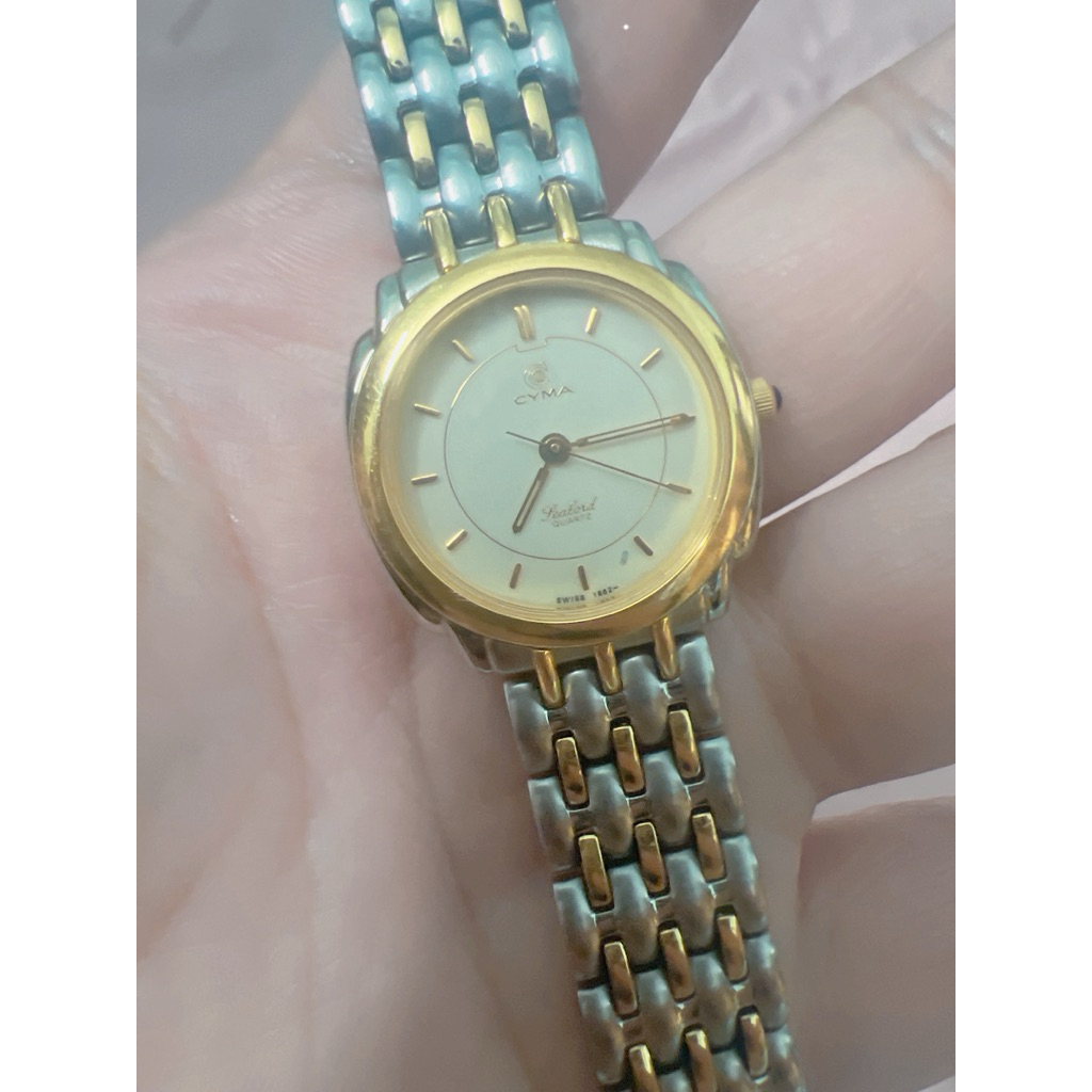 đồng hồ Thụy nữ hiệu cyma quartz