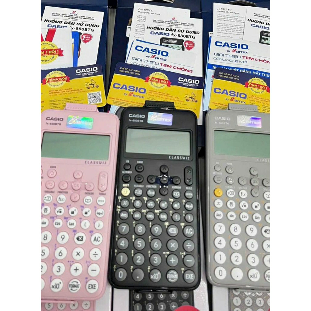 Máy tính Casio 580 VNX và máy tính Casio 880 BTG
