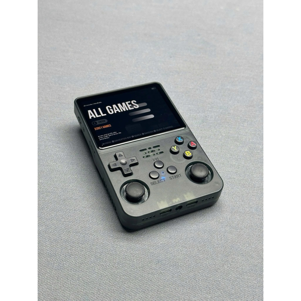 R36S - Máy chơi game cầm tay rất nhiều game hay - Kho game cài sẵn 15.000 game - Xem Phim, hệ điều h