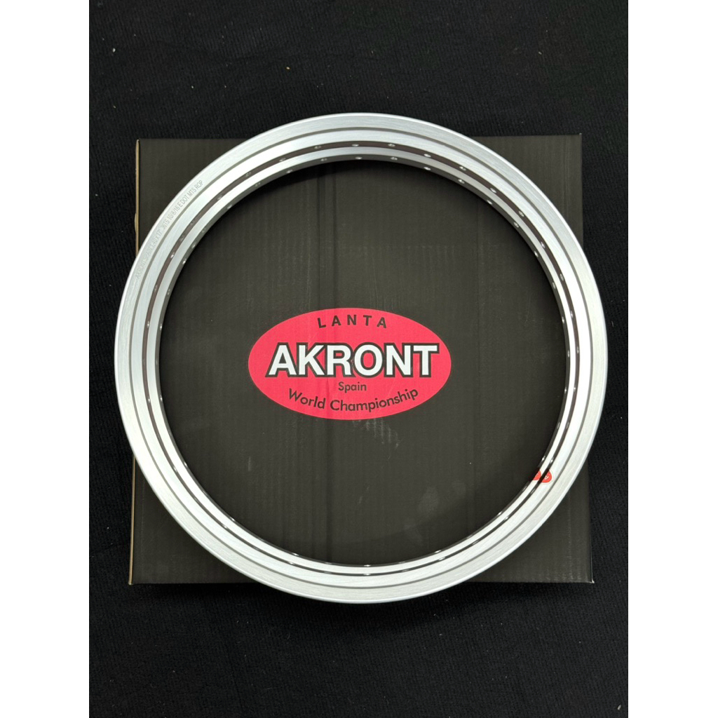 Niềng nhôm Akront vuông trơn bạc 1.4-1.4 (1 cặp)