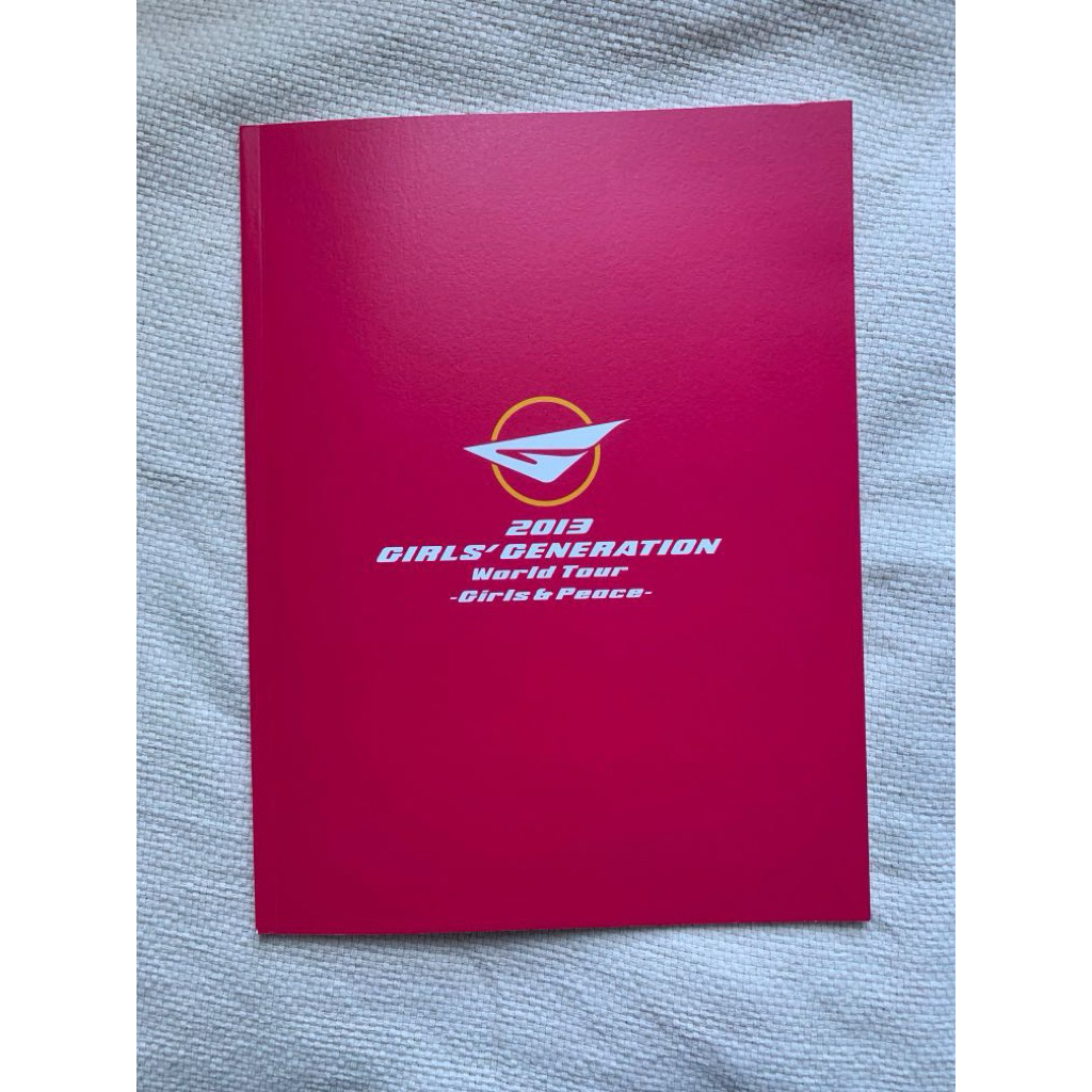 snsd girls Generation Japan 2013 world tour official photobook Girl & Peace như hình