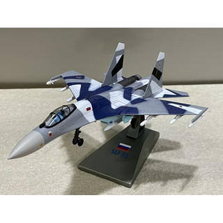 Mô hình Máy bay SU-35B Super Flanke - 1:100