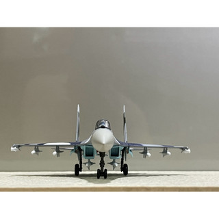 Mô hình Máy bay SU-35B Super Flanke - 1:100