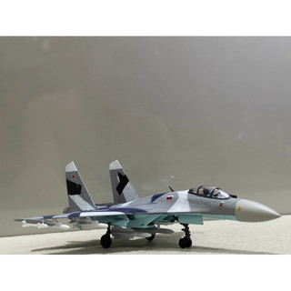 Mô hình Máy bay SU-35B Super Flanke - 1:100