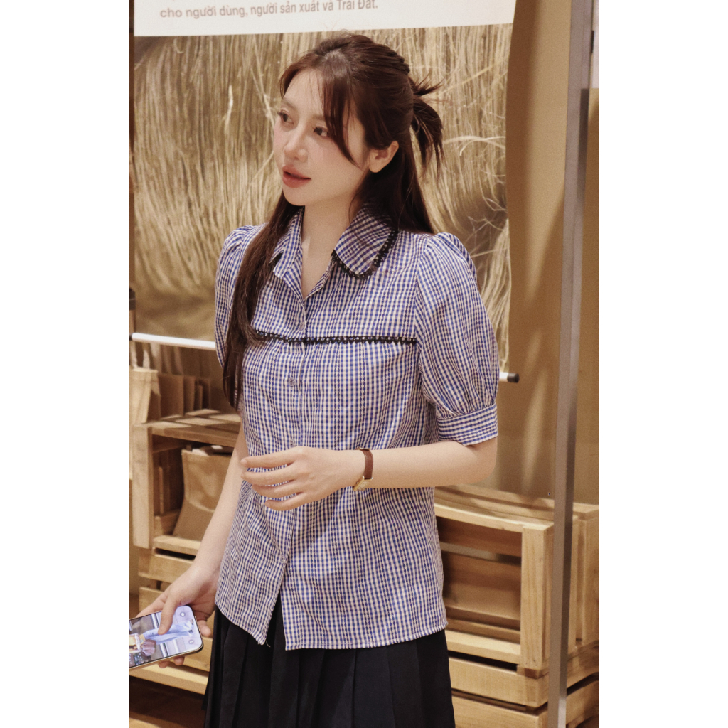 Áo Sơ Mi Kiểu Nữ Kẻ Xanh Tay Phồng Nhẹ, Thiết Kế Viền Ren Style Hàn Quốc HAAN Design SM612