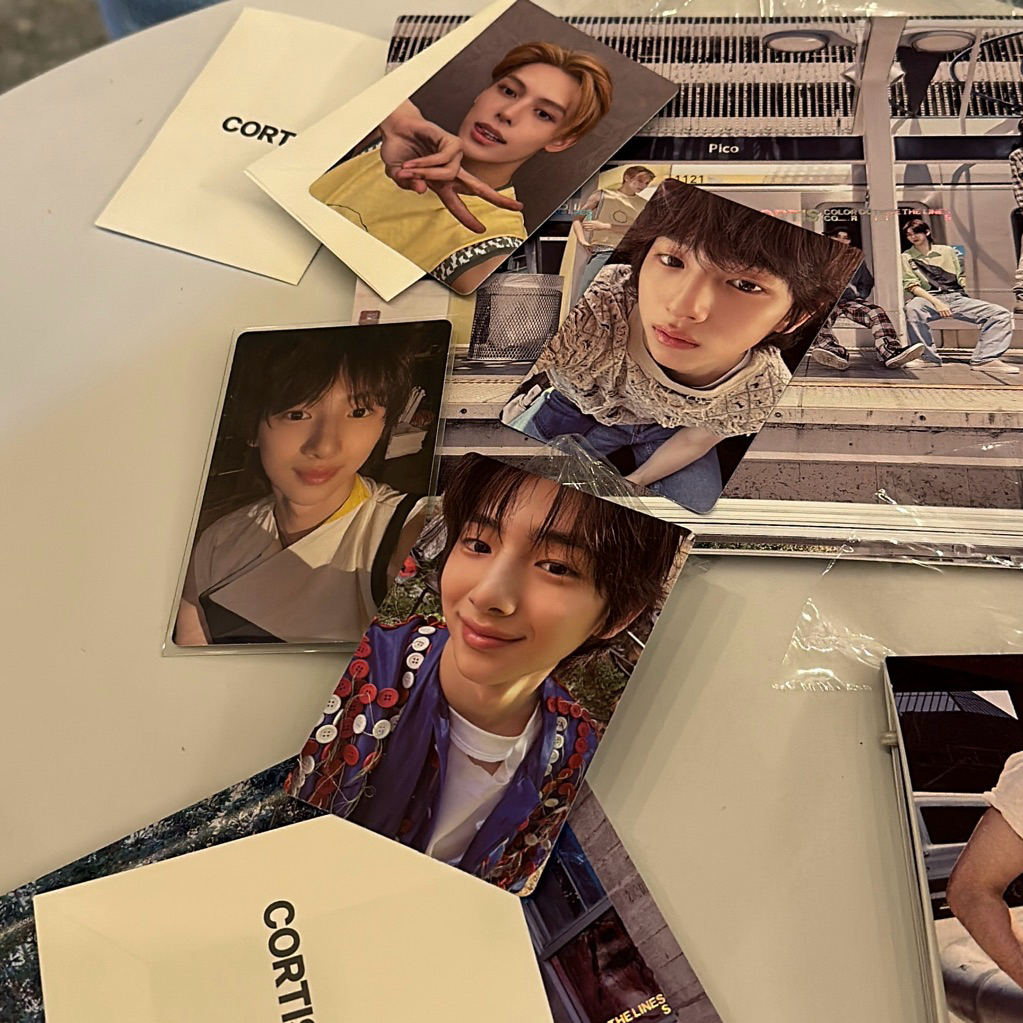 Cortis Official Photocard