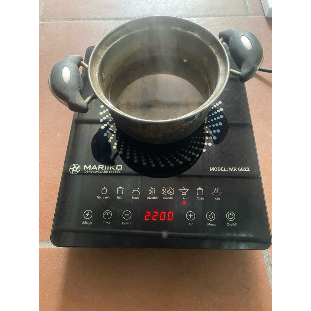 Bếp từ Mariko MR 6822