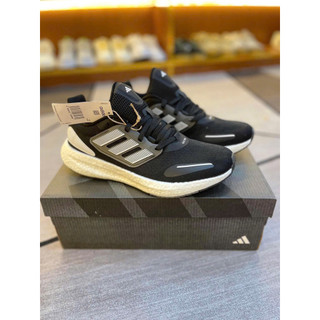 Giày thể thao 𝐁𝐨𝐨𝐬𝐭 𝐏𝐮𝐫𝐞𝐛𝐨𝐨𝐬𝐭 22 pu.re đen trắng