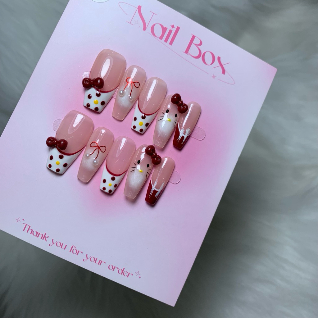 nails box  thiết kế helo kitty