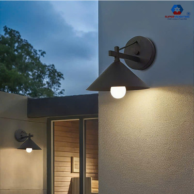 ĐÈN GẮN TƯỜNG SUPER VILIGHTING - NGHỆ THUẬT ÁNH SÁNG TỐI GIẢN GẮN TƯỜNG NGOÀI TRỜI CỘT NHÀ BAN CÔNG