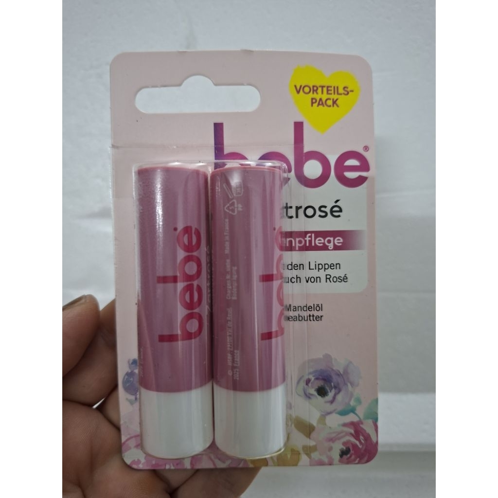 Son dưỡng môi Bebe thỏi đôi của Đức