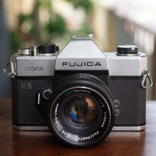 FUJICA ST801 - FUJINON 55MM F/1.8 EBC [SLR/135mm]