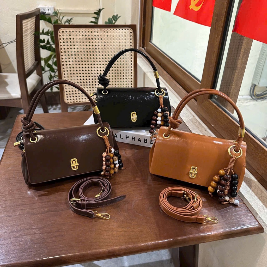 Giỏ Xách Cầm Tay Treo Hạt Da Lì Mướt Size 20 Quai Đứng Khoá Xoay , Túi Đeo Chéo #2457